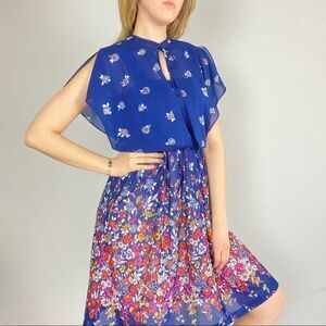 Vintage 70s Casual Summer Dress Floral Pattern. Romantic Poetcore.